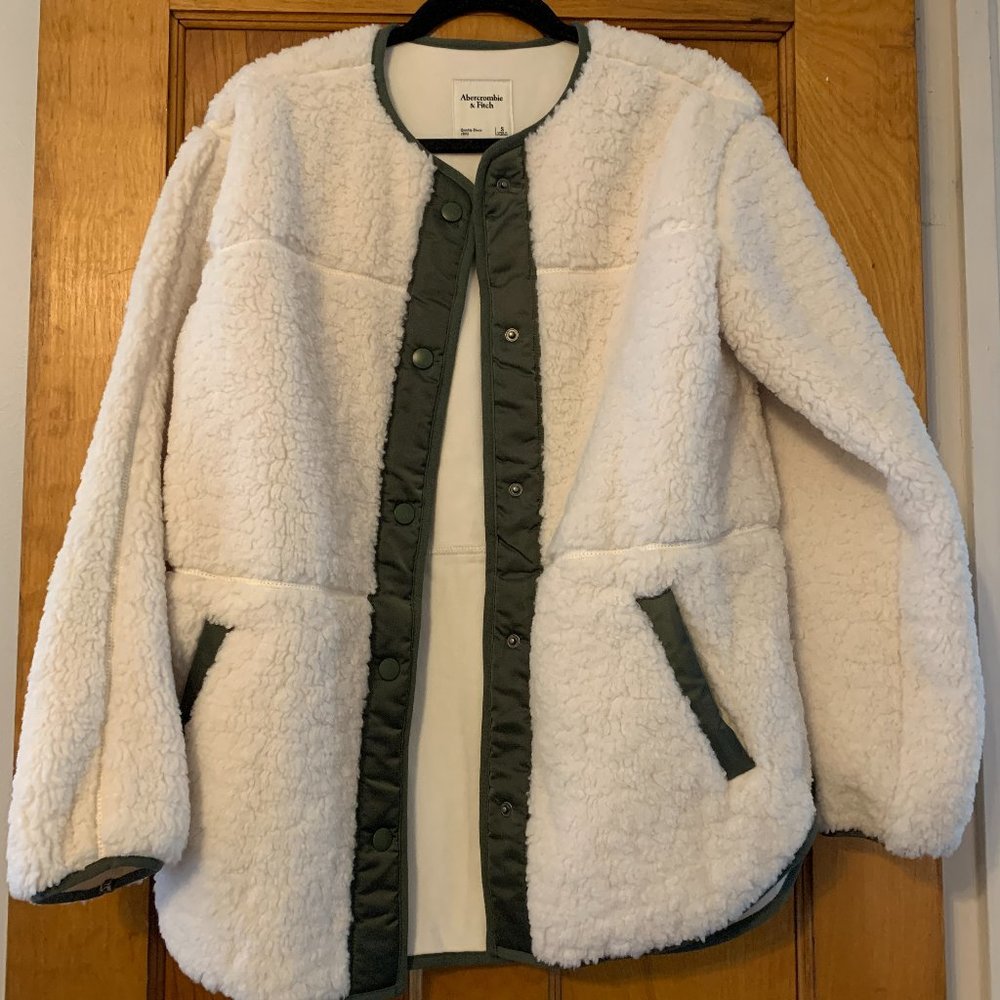 New White Abercrombie Sherpa Teddy Jacket